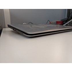 HP Elitebook 830 G4 mit aufgeblähtem Akku